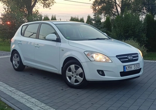 Kia Ceed cena 19800 przebieg: 157000, rok produkcji 2008 z Białobrzegi małe 254